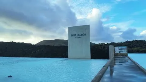 蓝湖温泉门口的招牌