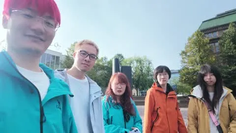 出了建筑，一起搞怪