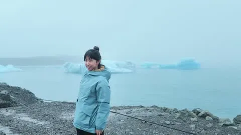 和冰川合影